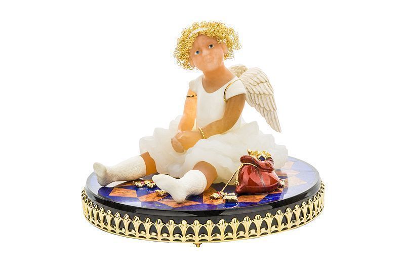 Украшение интерьера «Ангелочек» из желтого золота с кахолонгом, ониксом, халцедоном, яшмой и лазуритом