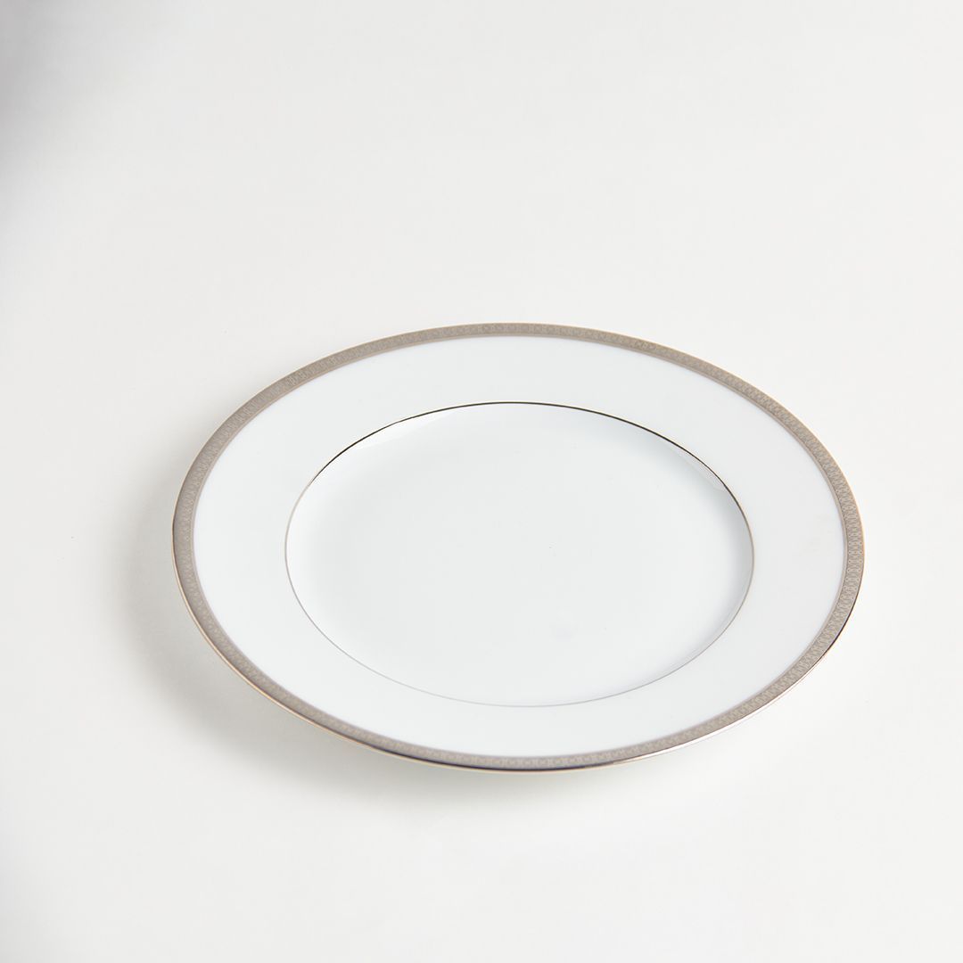 Тарелка обеденная