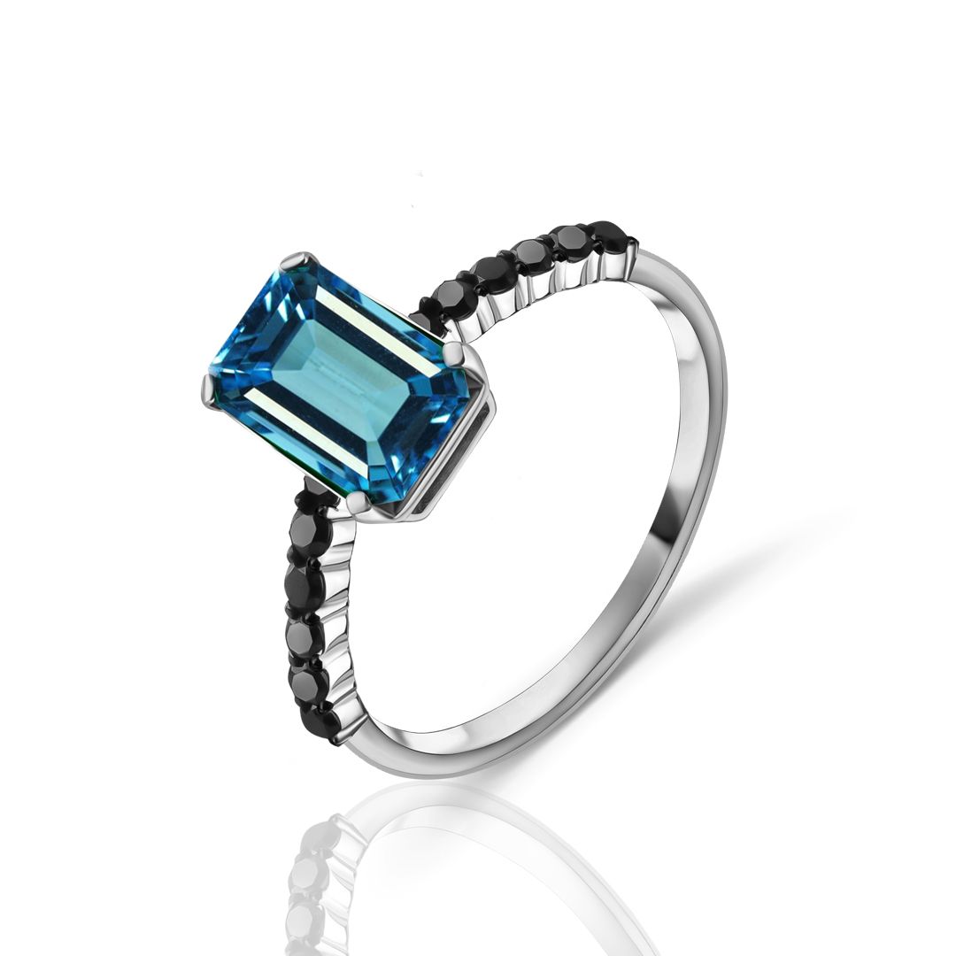 Кольцо из белого золота с топазом и бриллиантами