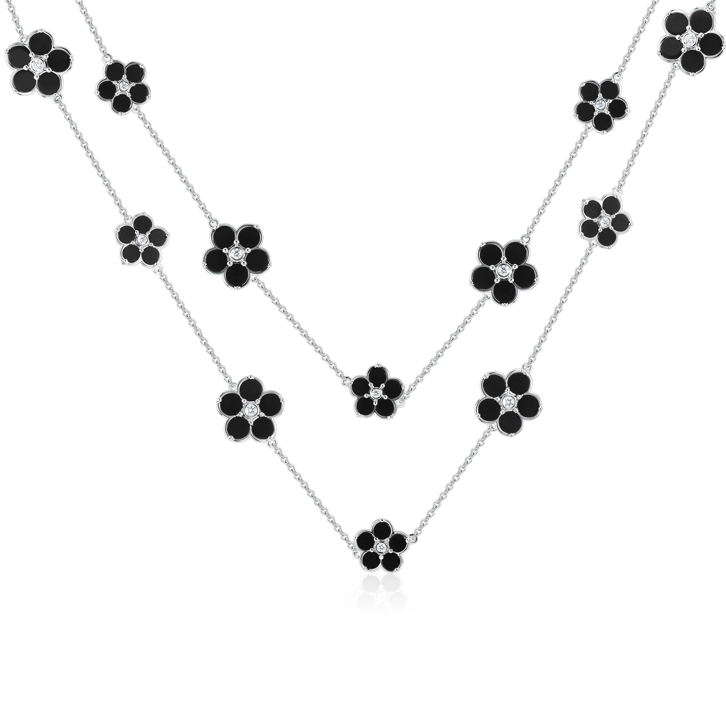 Колье из белого золота с бриллиантами и ониксом