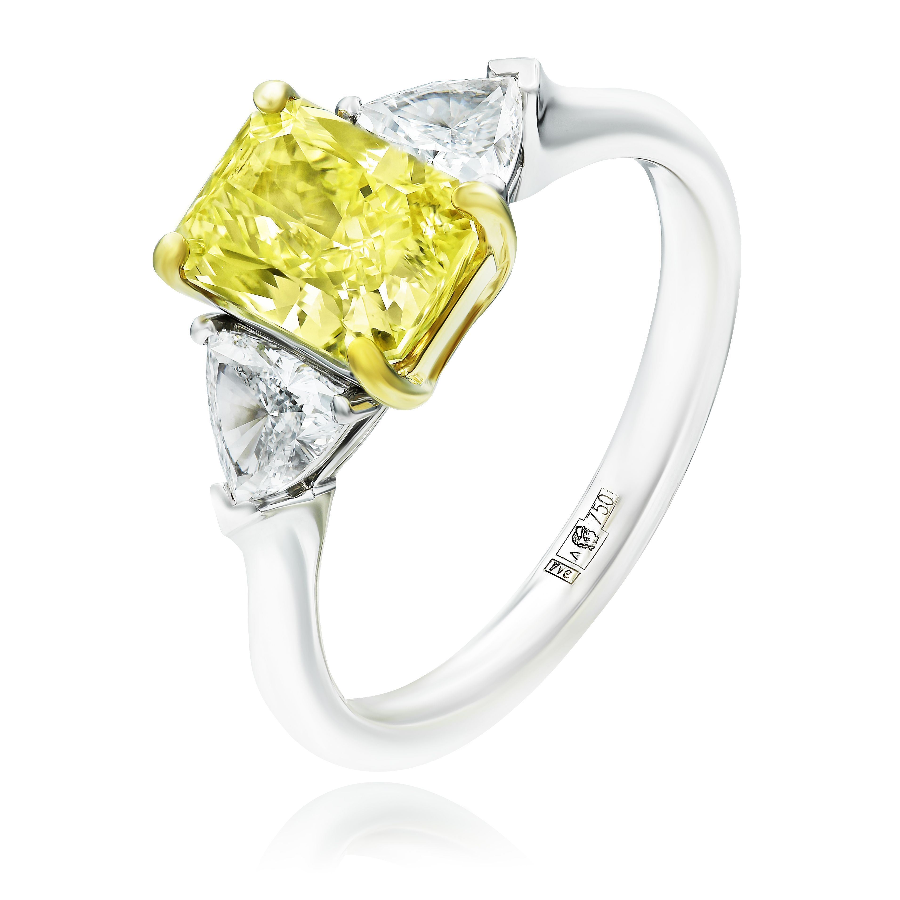 Кольцо из белого золота с желтым бриллиантом 2.08 ct