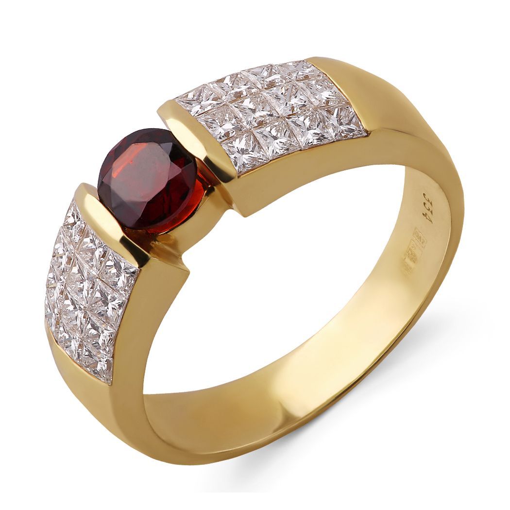 Кольцо из желтого золота с бриллиантами и альмандином