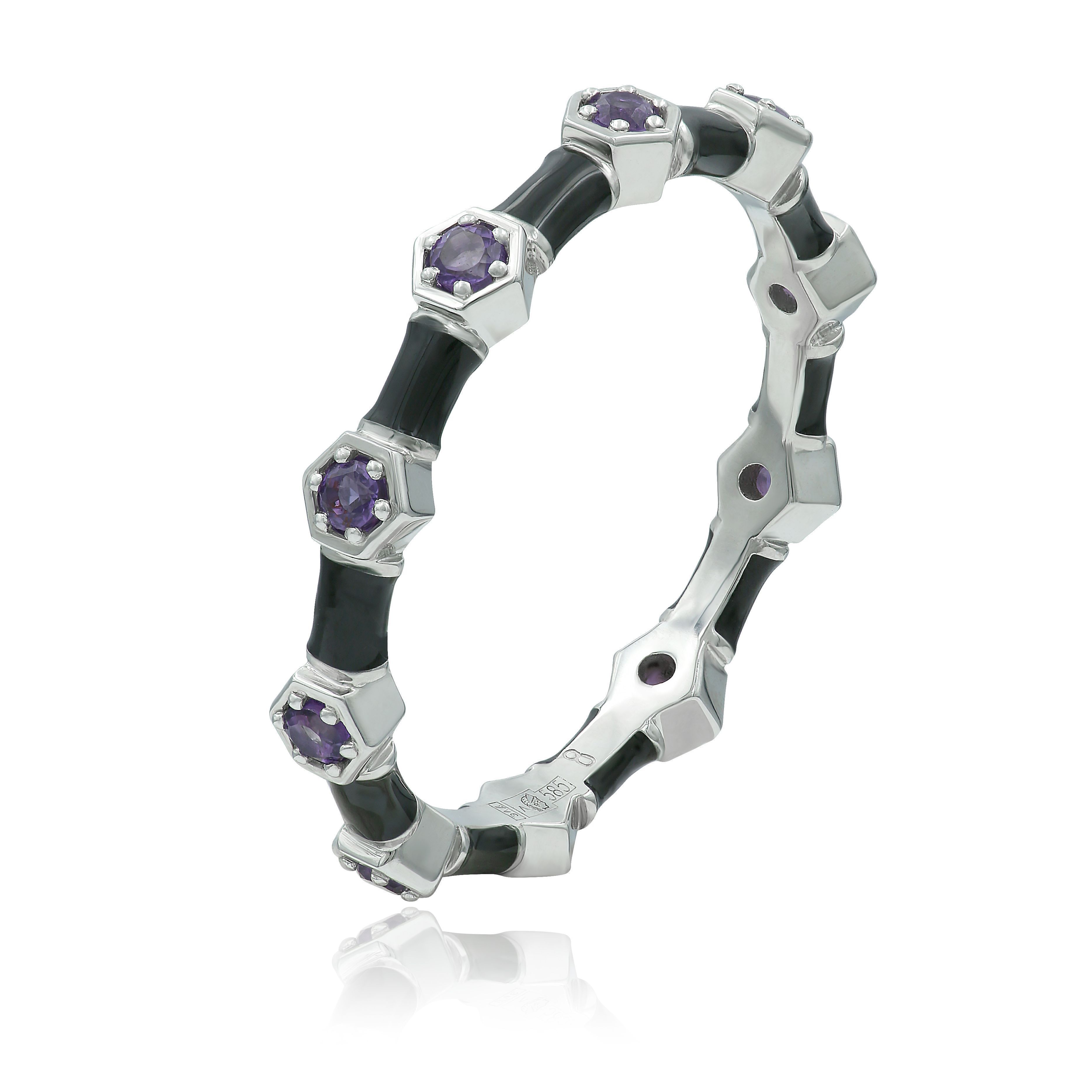 Кольцо из белого золота с аметистами