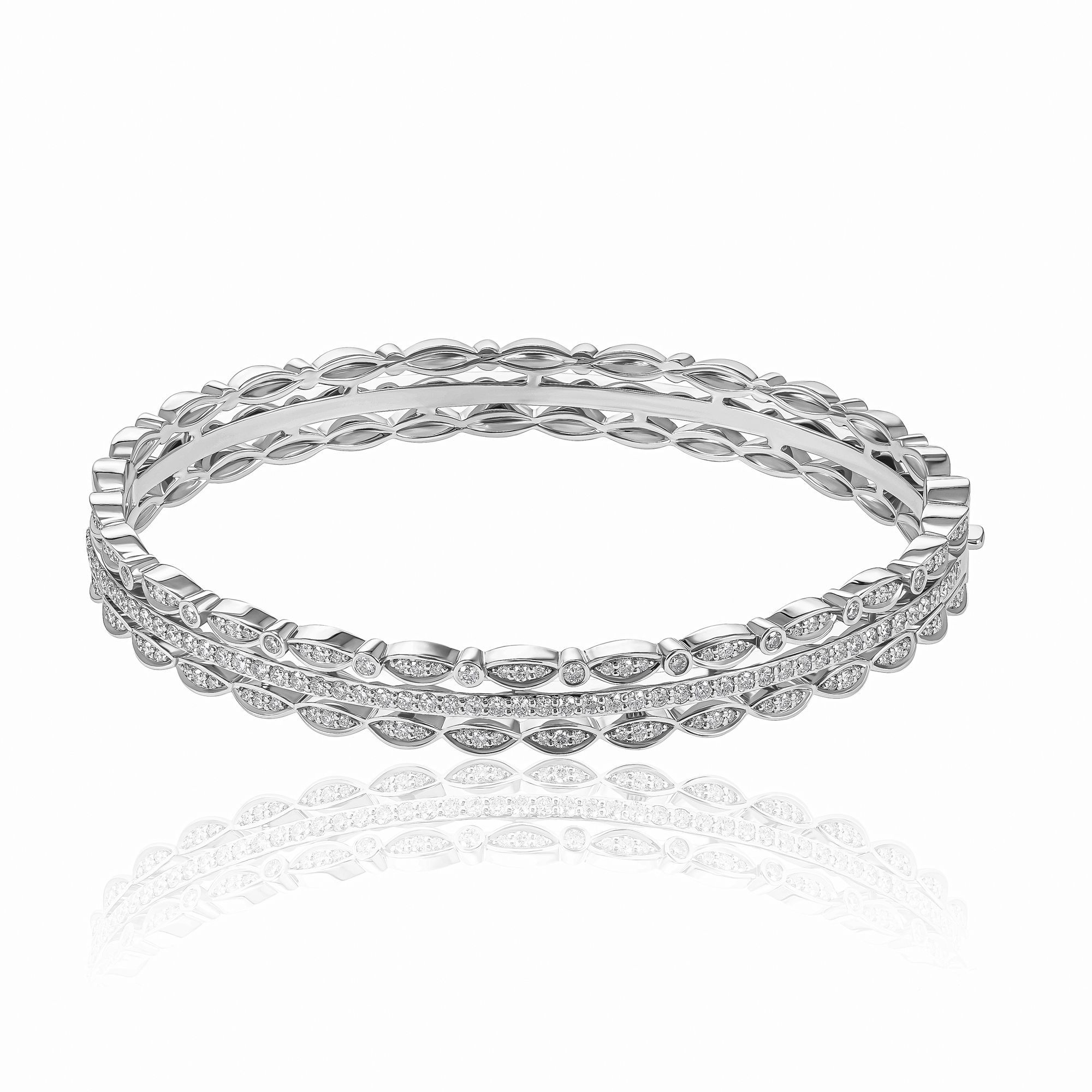 Браслет из белого золота с бриллиантами