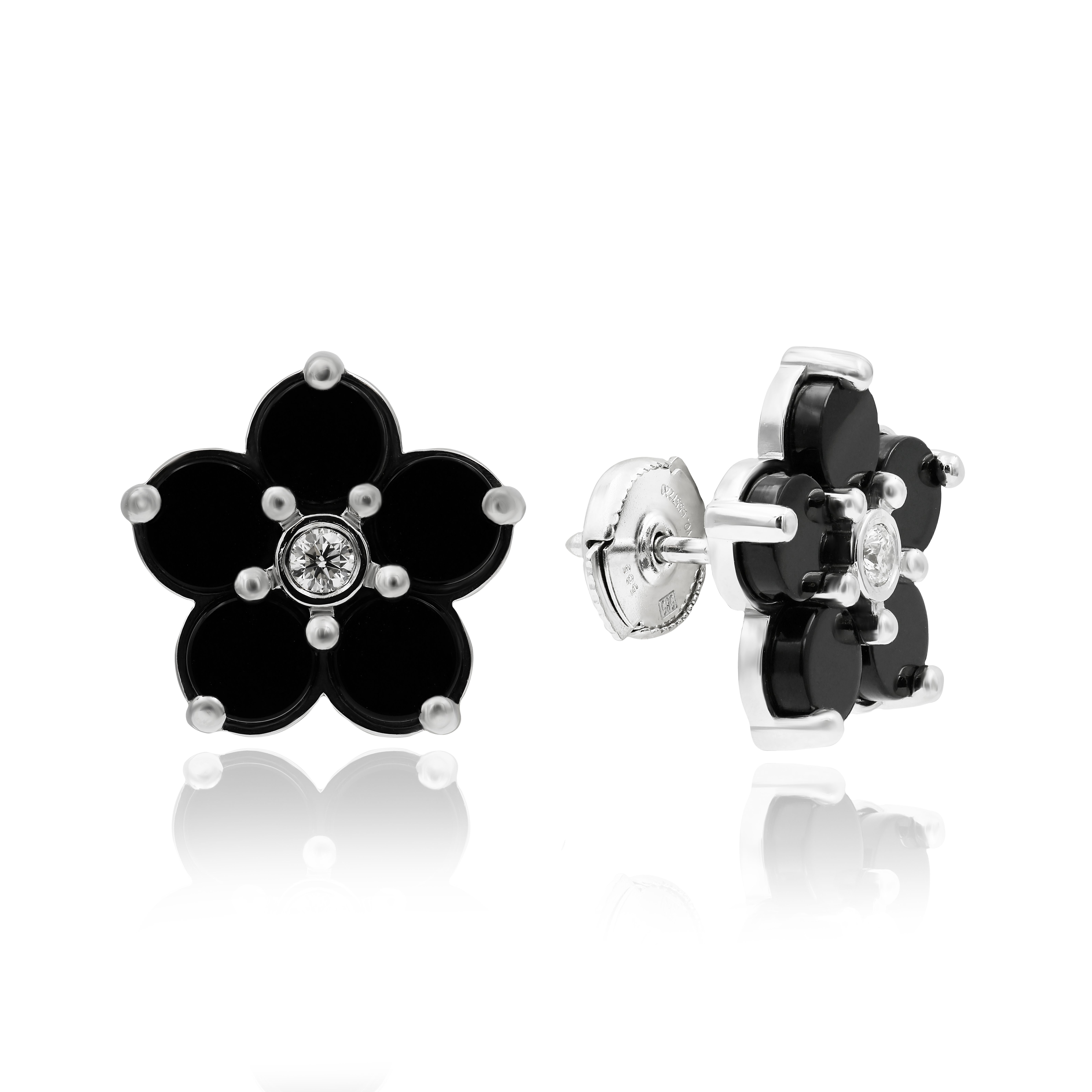 Пусеты из белого золота с ониксом и бриллиантами