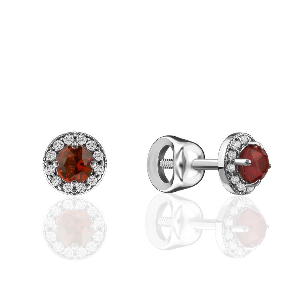 Пусеты из белого золота с бриллиантами и альмандинами