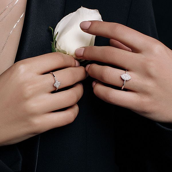 Кольцо из белого золота с бриллиантами