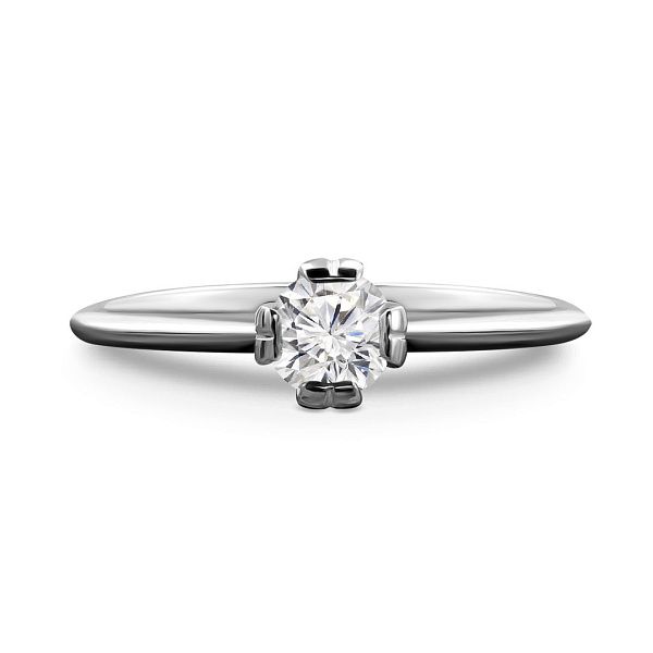 Кольцо из белого золота с бриллиантом