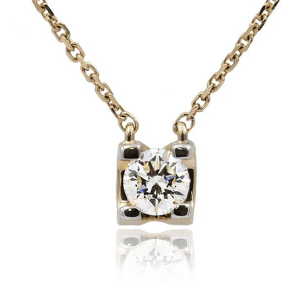 Колье из красного золота с бриллиантом