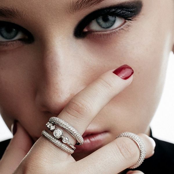 Кольцо из белого золота с бриллиантами