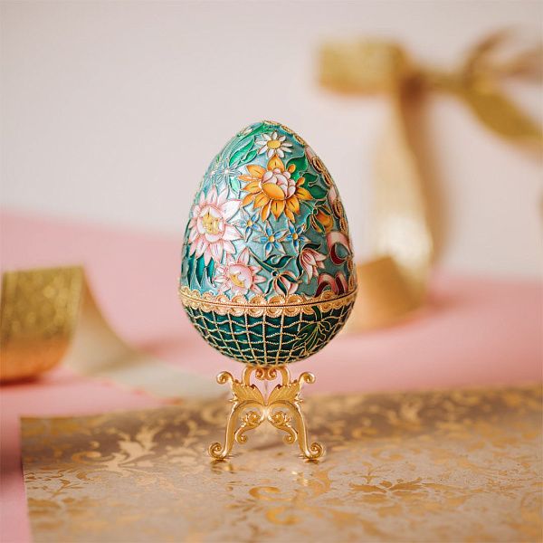 Яйцо-шкатулка «Цветы» из серебра