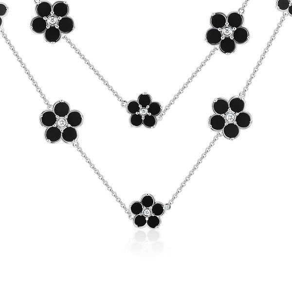 Колье из белого золота с бриллиантами и ониксом