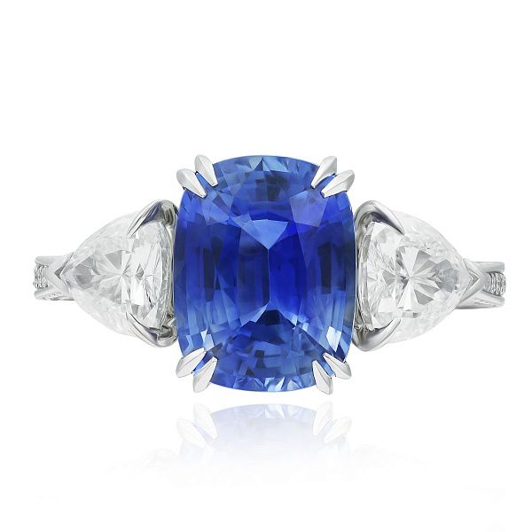 Кольцо из белого золота с бриллиантами и сапфиром 4.47 ct