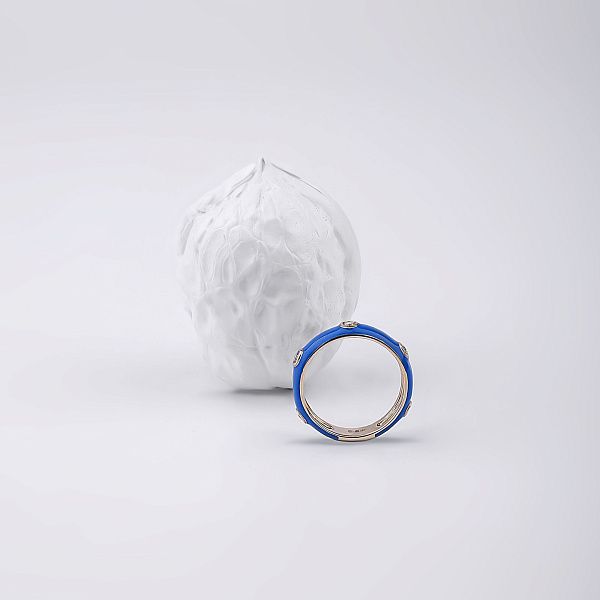 Кольцо из желтого золота с бриллиантами