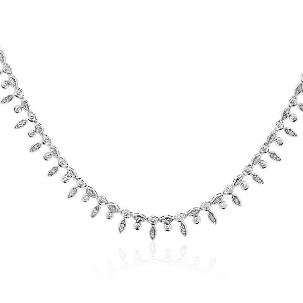 Колье из белого золота с бриллиантами