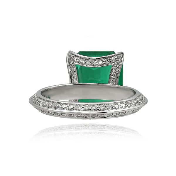 Кольцо из белого золота с изумрудом 5.1 ct и бриллиантами