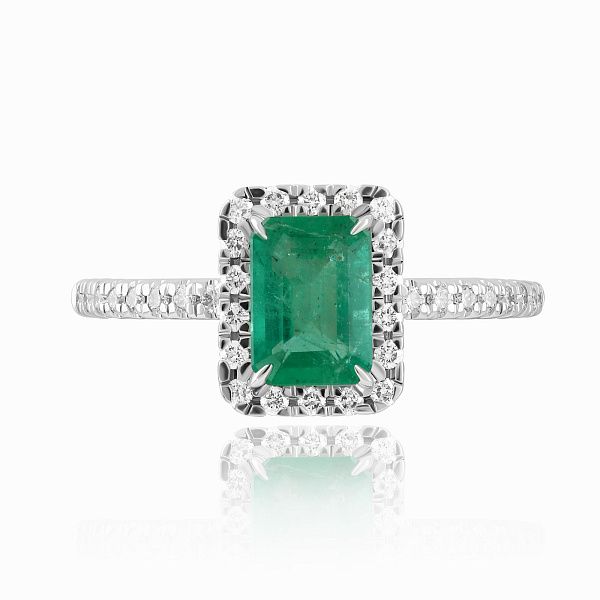 Кольцо из белого золота с изумрудом и бриллиантами