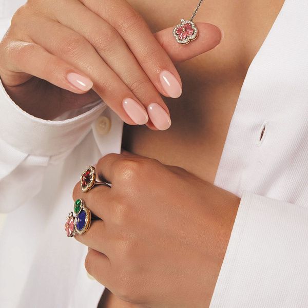 Кольцо из белого золота с бриллиантами