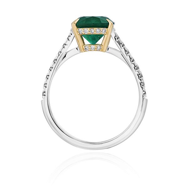 Кольцо из белого золота с бриллиантами и изумрудом 1.78 ct