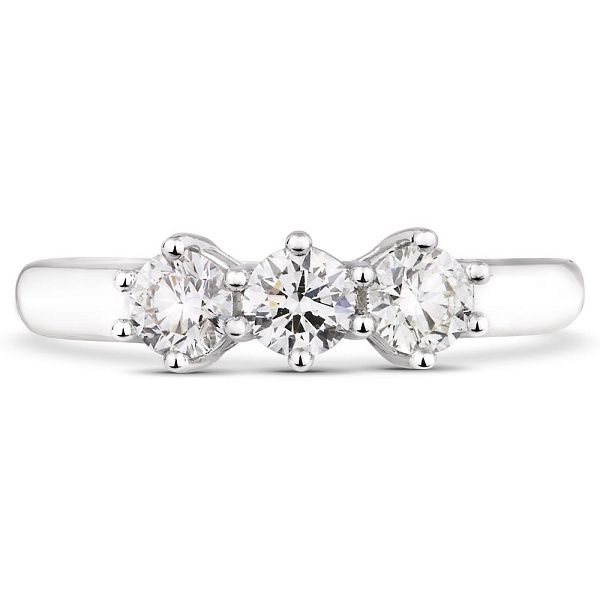 Кольцо из белого золота с бриллиантами