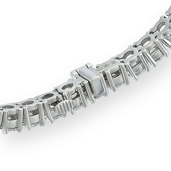 Браслет из белого золота с бриллиантами 5.535 ct