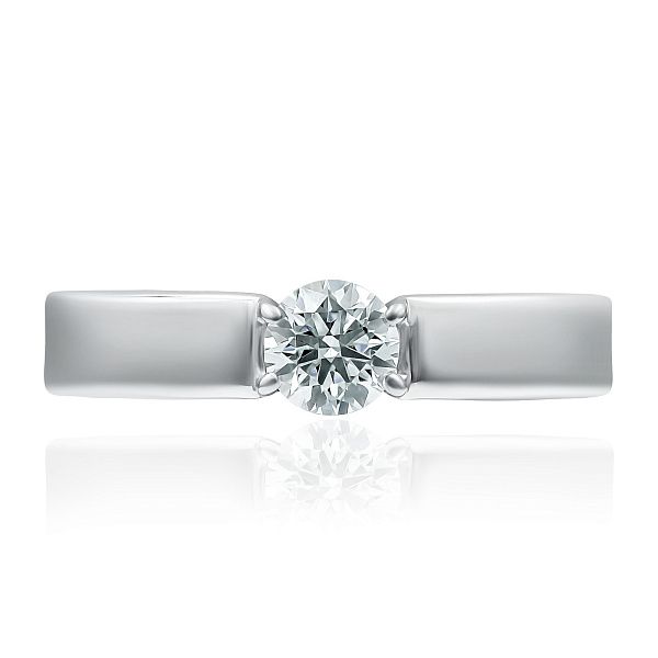 Кольцо из белого золота с бриллиантом