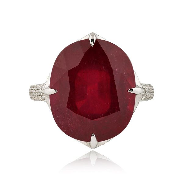 Кольцо из белого золота с рубином 25.55 ct и бриллиантами