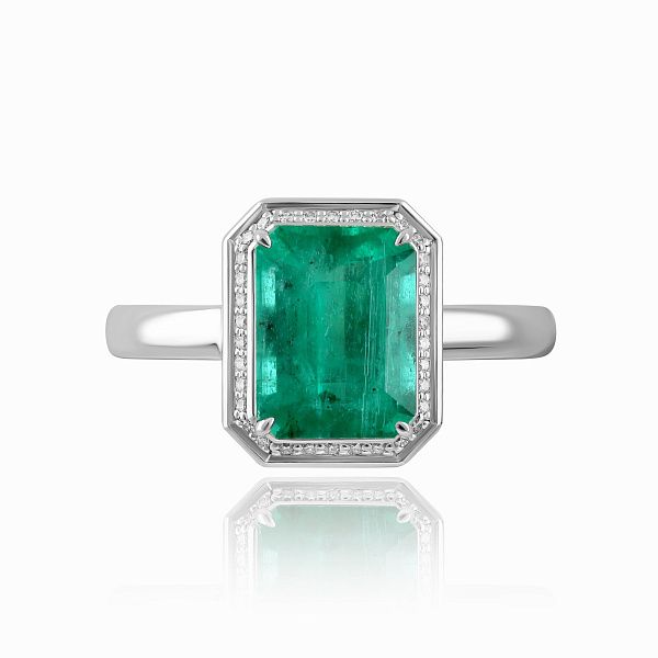 Кольцо из белого золота с бриллиантами и изумрудом 3.37 ct
