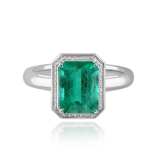 Кольцо из белого золота с бриллиантами и изумрудом 3.37 ct