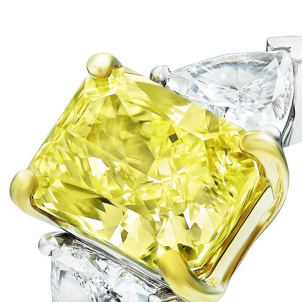 Кольцо из белого золота с желтым бриллиантом 2.08 ct