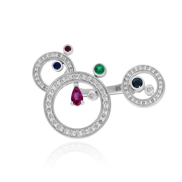 Кольцо из белого золота с изумрудом, сапфиром, бриллиантами и рубином