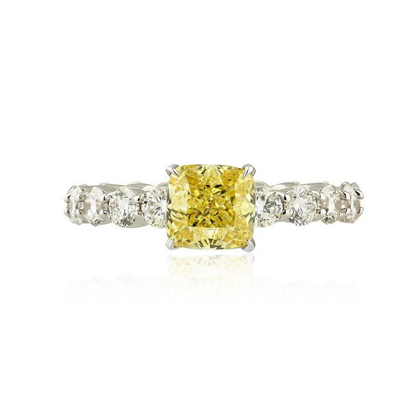 Кольцо из белого золота с желтым бриллиантом 1.74 ct