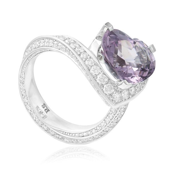 Кольцо из белого золота со шпинелью 6.63 ct и бриллиантами