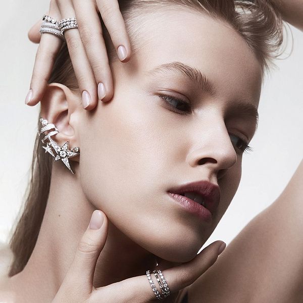 Кольцо из белого золота с бриллиантами