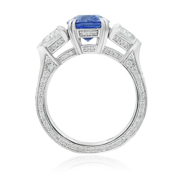 Кольцо из белого золота с бриллиантами и сапфиром 4.47 ct