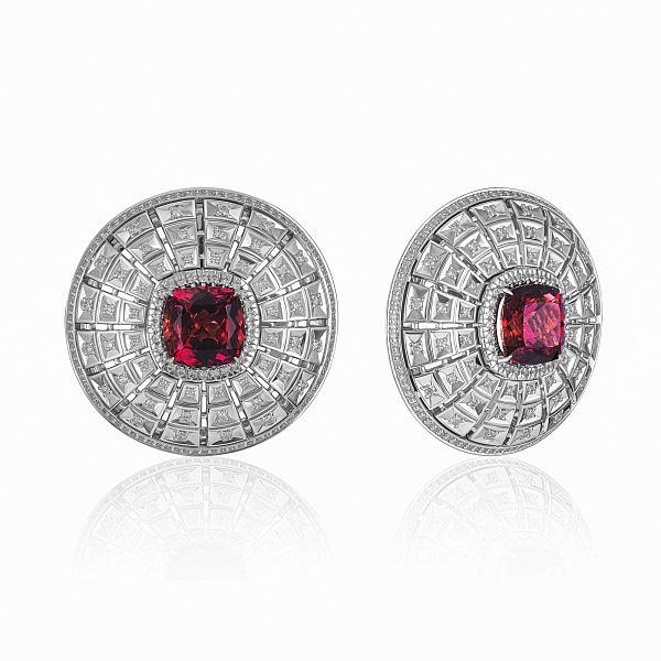 Серьги из белого золота с бриллиантами и турмалинами 8.45 ct