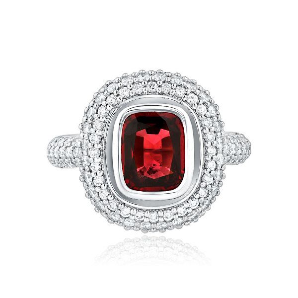 Кольцо из белого золота с родолитом 3.05 ct и бриллиантами