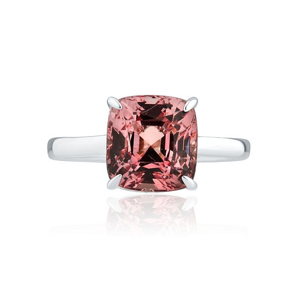 Кольцо из белого золота со шпинелью 5.02 ct и бриллиантами