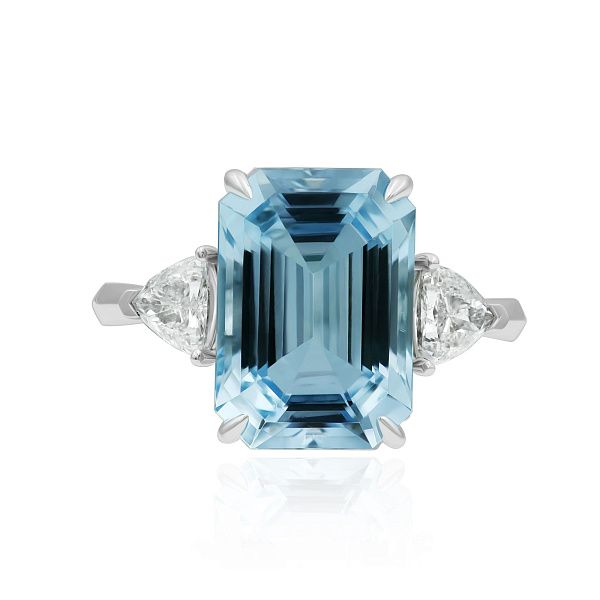 Кольцо из белого золота с бриллиантами и аквамарином 6.77 ct
