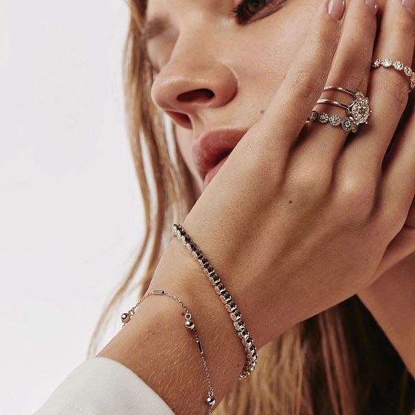 Кольцо из белого золота с бриллиантами