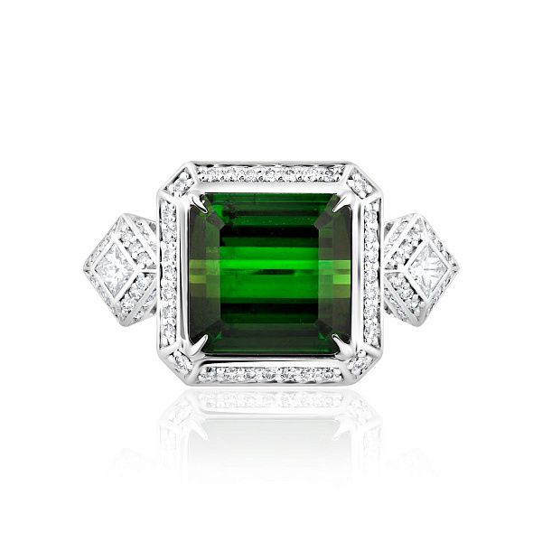 Кольцо из белого золота с турмалином и бриллиантами