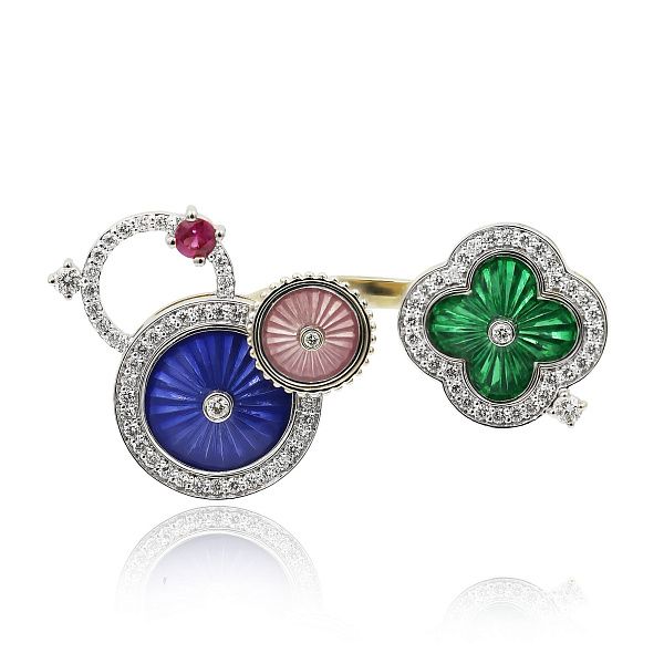 Кольцо из желтого золота с рубином и бриллиантами