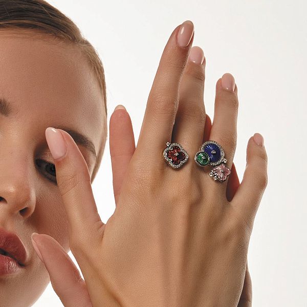 Кольцо из белого золота с бриллиантами