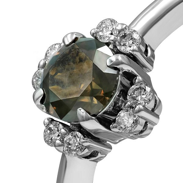 Кольцо из белого золота с коньячным бриллиантом