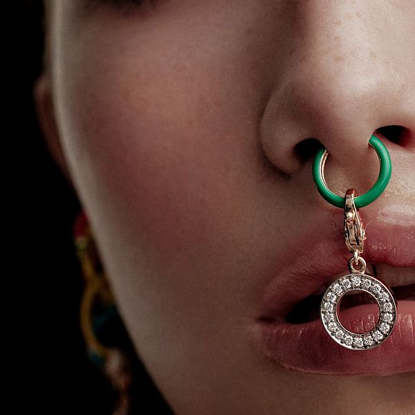 Серьга кафф из желтого золота 