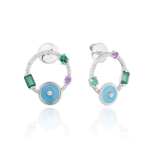 Пусеты из белого золота с изумрудами, сапфирами и бриллиантами