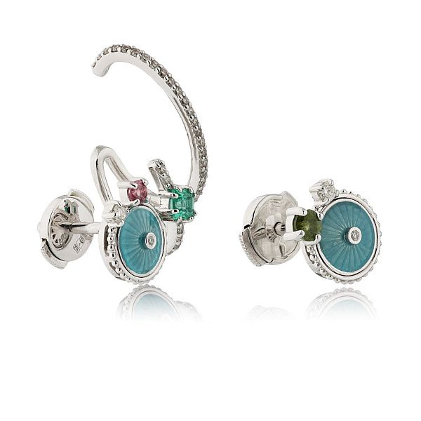 Пусеты из белого золота с турмалином, изумрудом и бриллиантами