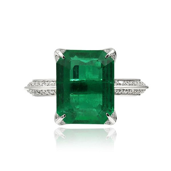 Кольцо из белого золота с изумрудом 5.1 ct и бриллиантами