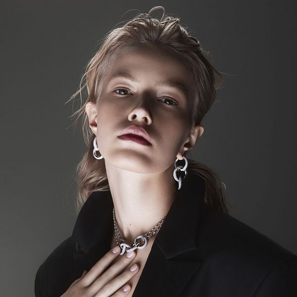 Серьги из белого золота с бриллиантами