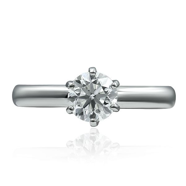 Кольцо из белого золота с бриллиантом